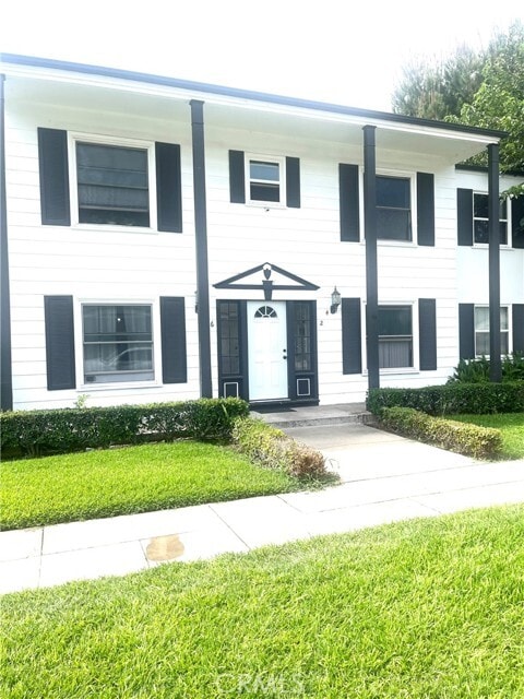 Building Photo - 2 E Newman Ave Unit 4