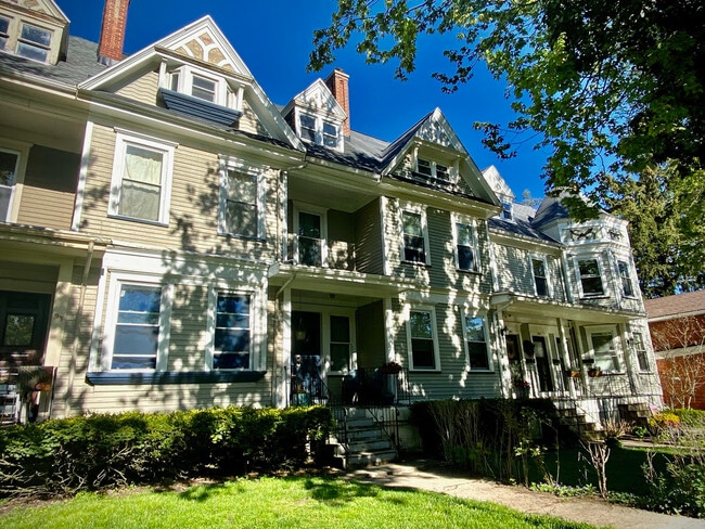 Photo - 91 S Washington St. Unit Down