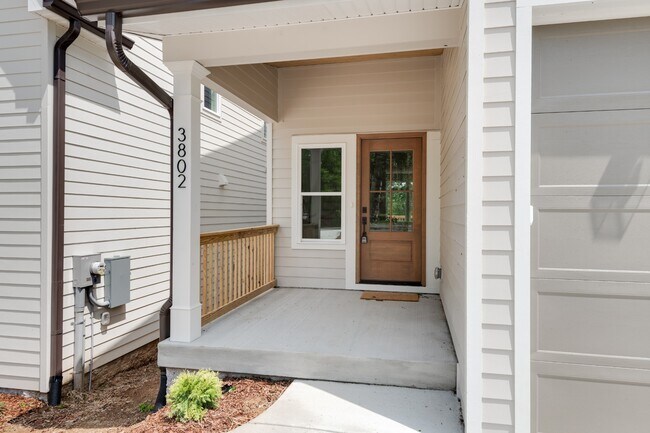 Photo - 3802 Syfert Ln