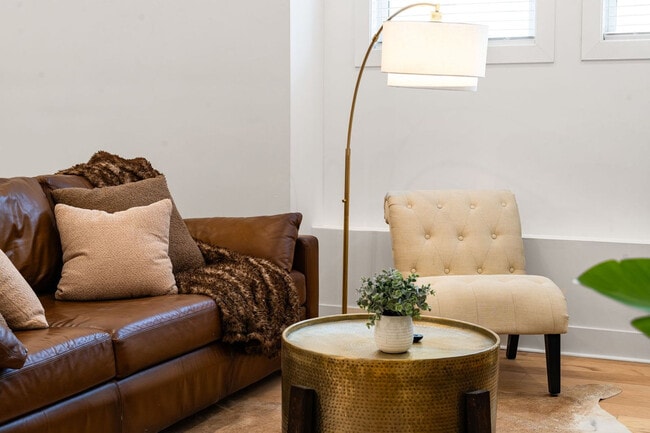 Photo - 1941 W Augusta Blvd Unit ID1354355P