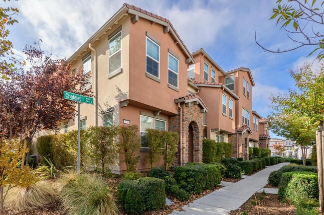 Modern Living in Natomas! - Modern Living in Natomas! Townhome