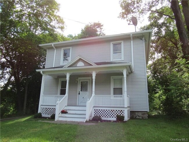 Building Photo - 25 Fairway Dr Unit 2
