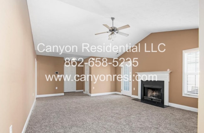 Photo - 141 Kendall Ct