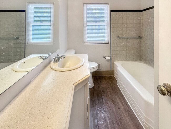 Photo - 30 Ridgewood St