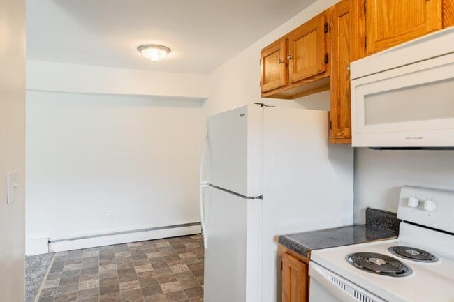 Edgewater Gardens Apartment Homes