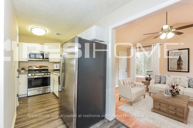 Photo - 623 Crestmont Ct