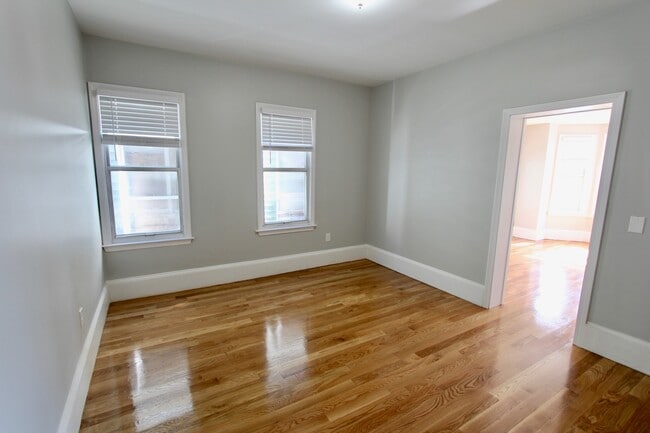 Photo - 460 Saratoga St Unit 2