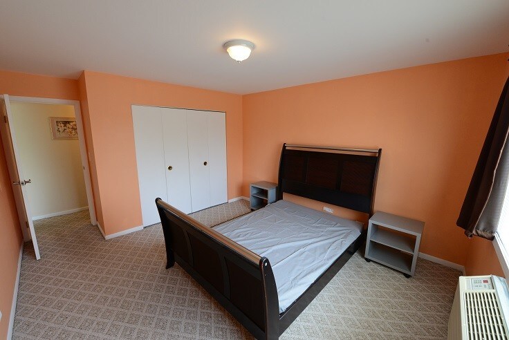 Photo - 2234 S Goebbert Rd (Arlington Heights, IL)