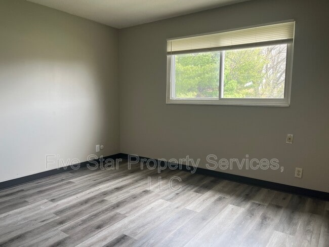 Photo - 2119 Saratoga Dr Unit Apt 3