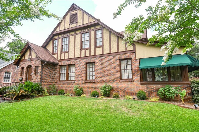 Photo - 1451 Watson St