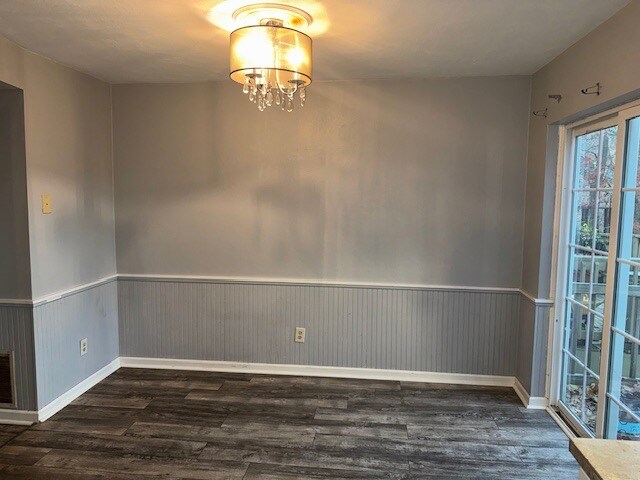 Photo - 403 Hamlet Way