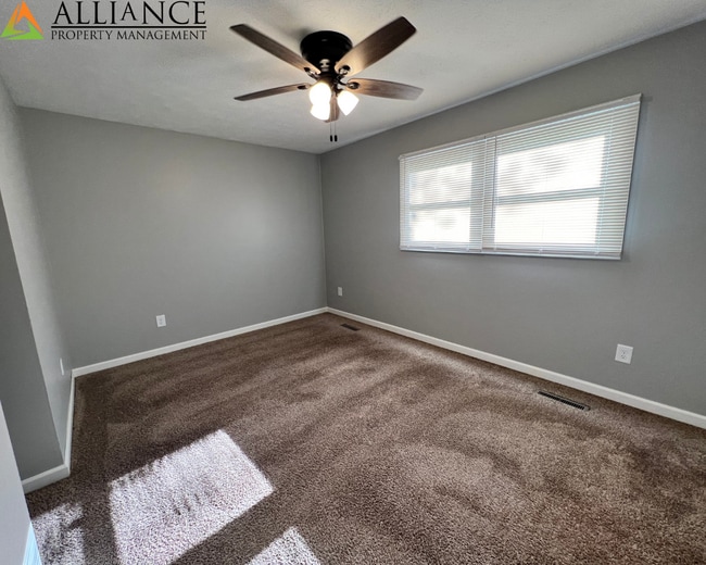 Photo - Lovely Home ~ Fenced Yard