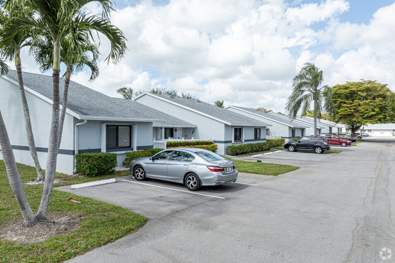 Additional Building View - Arbours of the Palm Beaches