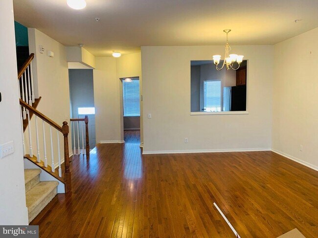Photo - 114 Admiral Ln