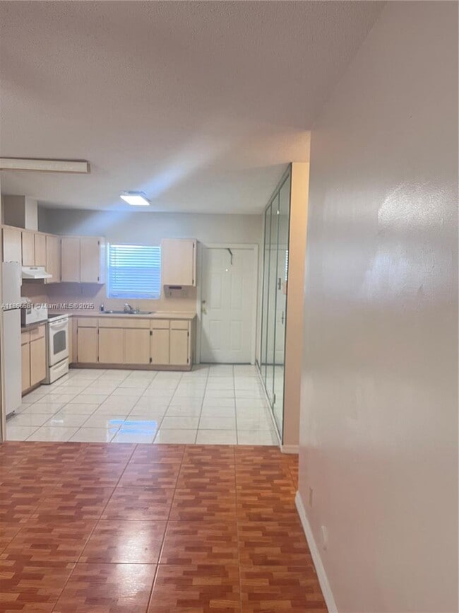 Photo - 2731 NW 13th Ct Unidad 2731