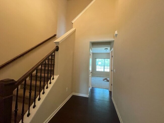 Photo - 821 Bellingham Way