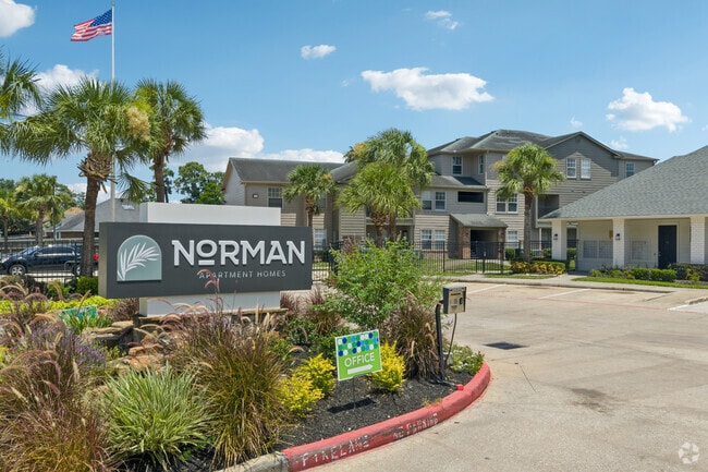 Community Entrance - Norman Apartments Homes