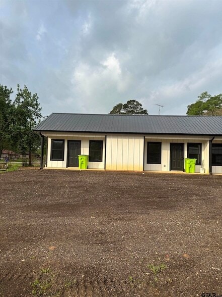 Building Photo - 11571 19th Ave