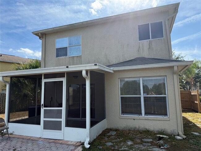 Photo - 728 Burlwood St