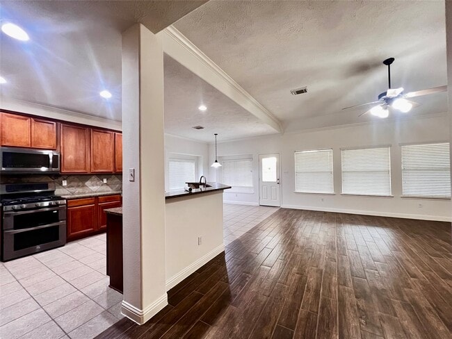 Photo - 11011 Christmas Fern St