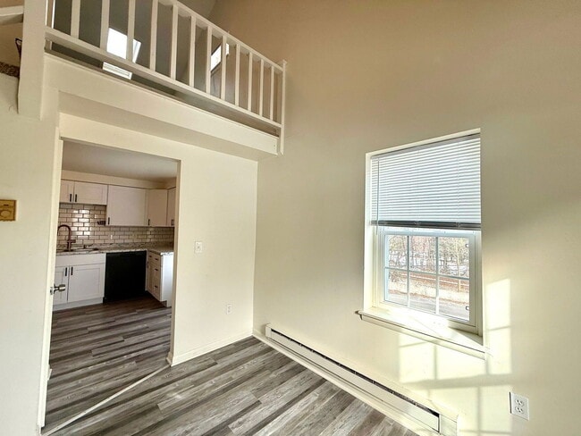 Photo - 58 N Front St Unit 3