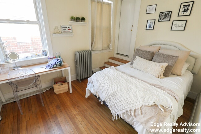 Photo - 323 Saint Paul St Unit 3