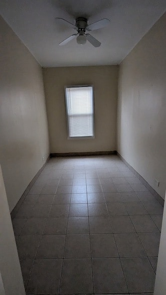 Photo - 2636 W Division St