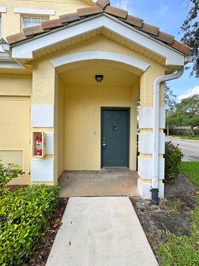 Photo - 124 SW Peacock Blvd Condo Unit 13-207