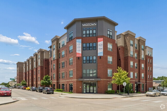 Building Photo - Midtown Stillwater