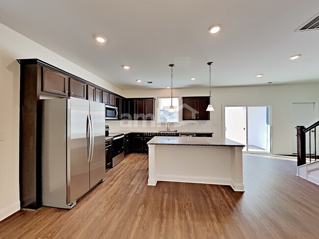 Photo - 209 Stowe Rd