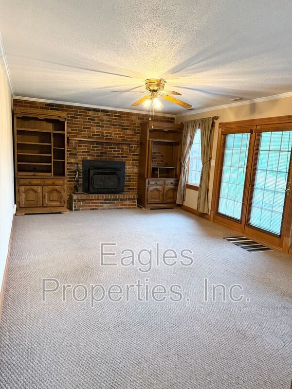 Photo - 1380 Genoa Rd