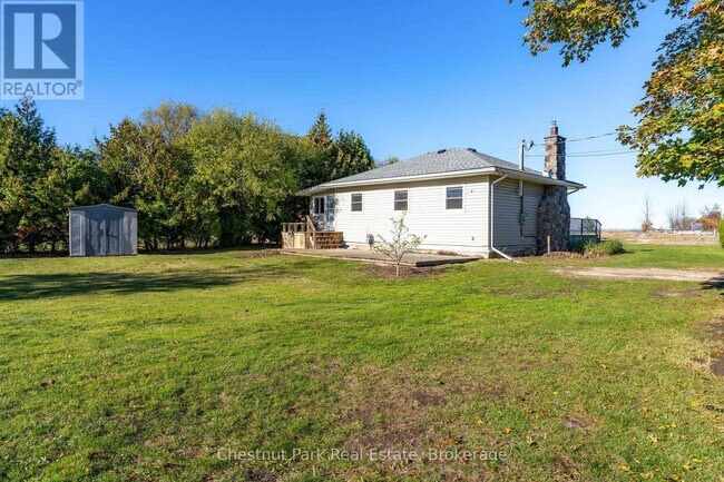 Photo - 35 St Clair St