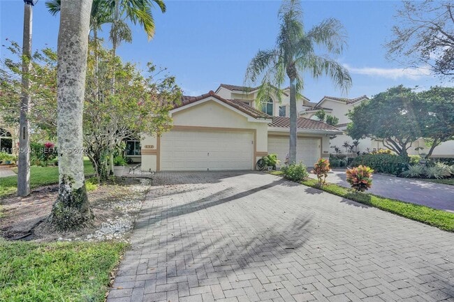 Photo - 652 W Palm Aire Dr