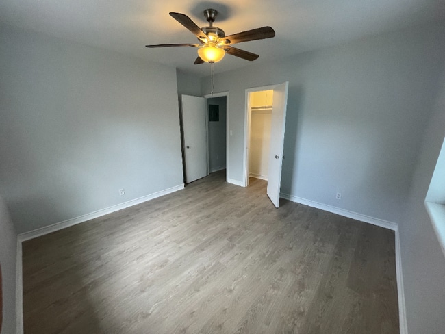 Photo - 5213 Spruce Ave