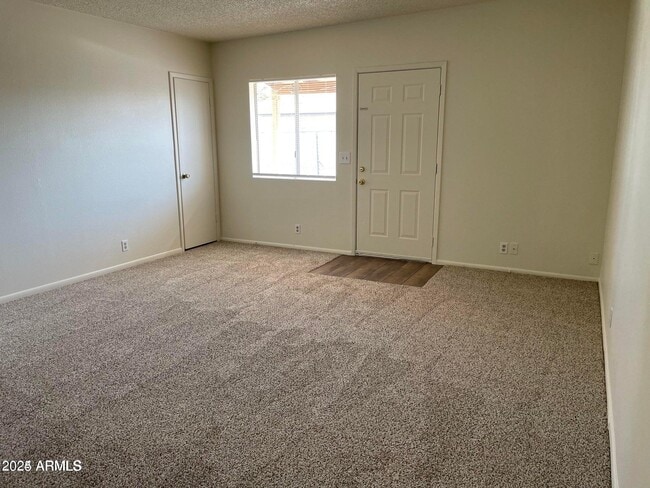 Photo - 585 W 20th Ave Unit 4