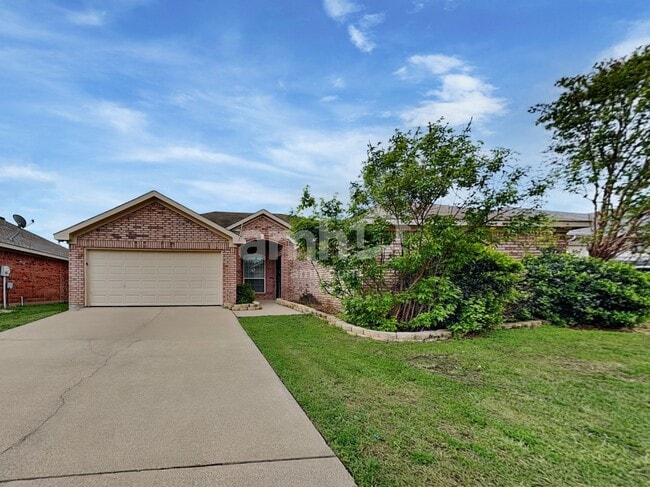 Building Photo - 1909 Wahoo Dr