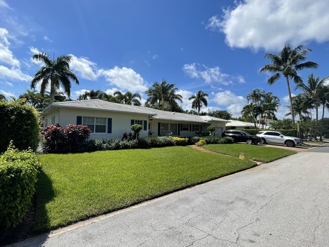 Photo - 206 Russlyn Dr House