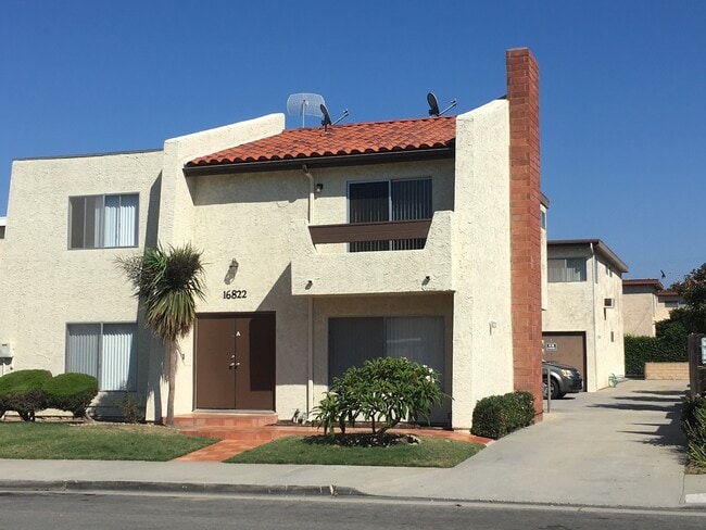 Building Photo - 16822 Lynn Lane Unit A Rental