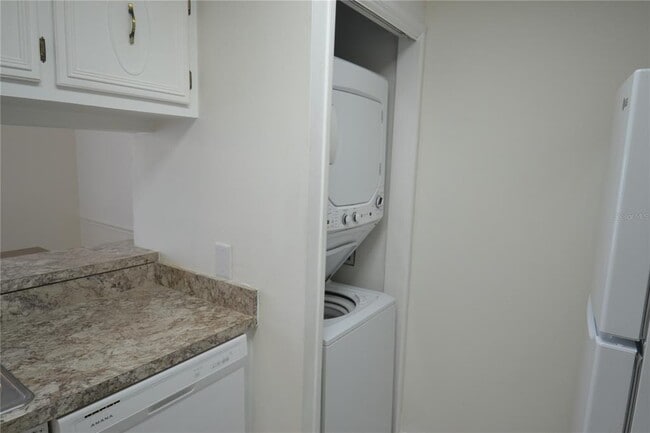 Photo - 329 Moorings Cove Dr