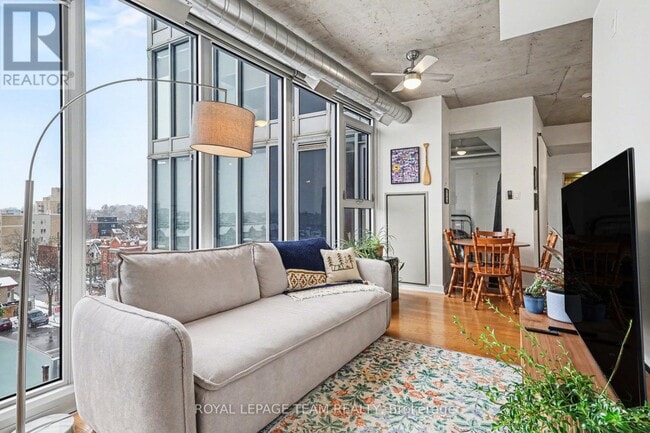 Photo - 354 Gladstone Ave Unit 507