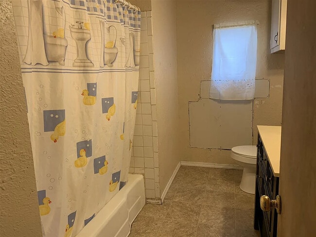 Photo - 402 W Poplar Ave