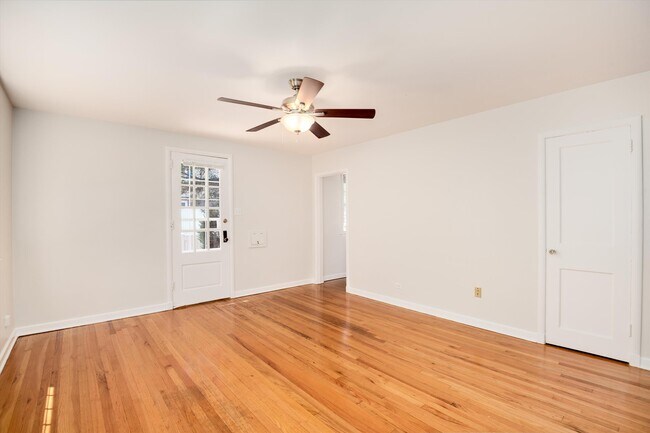 Photo - 1267 Leyden St