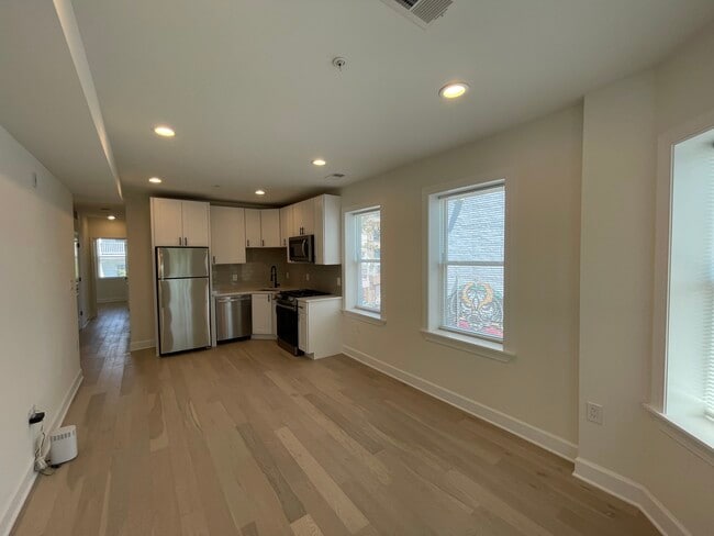 Photo - 75 Florida Ave NW