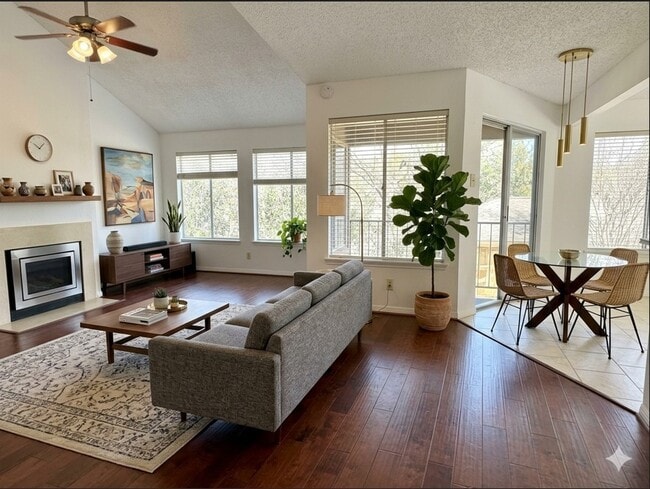 Building Photo - 12100 Overbrook Ln Unit 17D