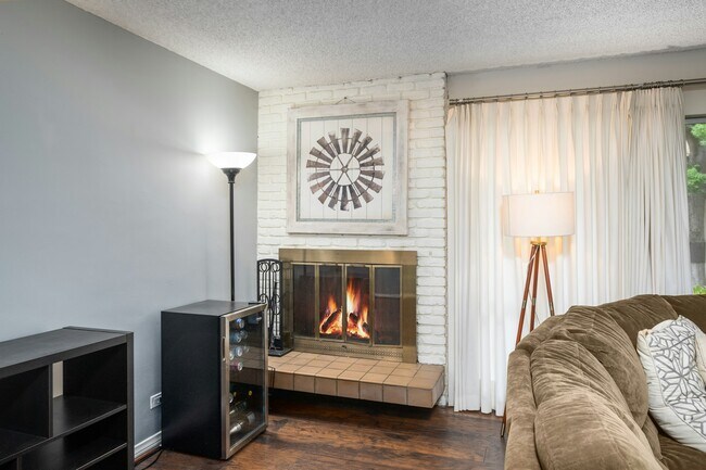 3205 Merrill Dr Unidad 17