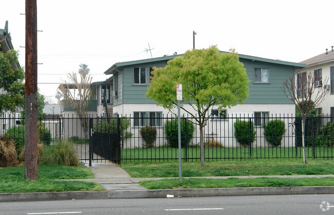 Building Photo - Woodman Gardens Rental