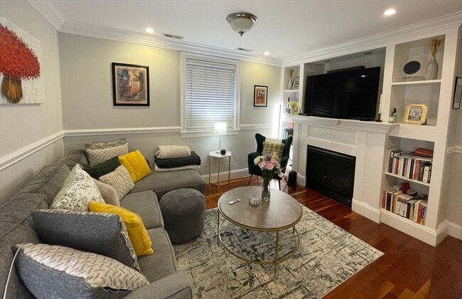 Photo - 10 Mitchell St Unit 2