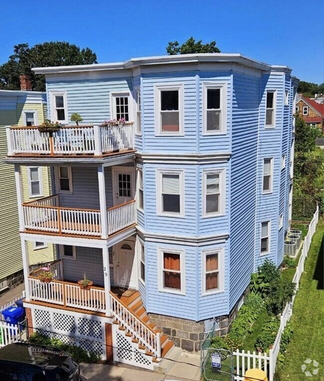 Building Photo - 29 W Tremlett St Rental