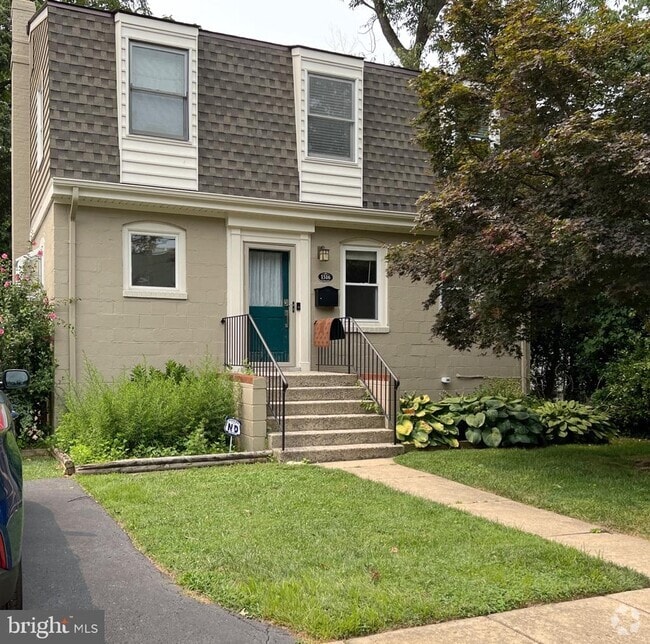 Building Photo - 1516 N Ohio St Rental