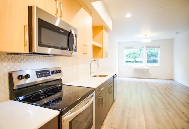 Photo - John's Landing: Modern + Spacious 2Bdr Ready Soon! Unidad 105